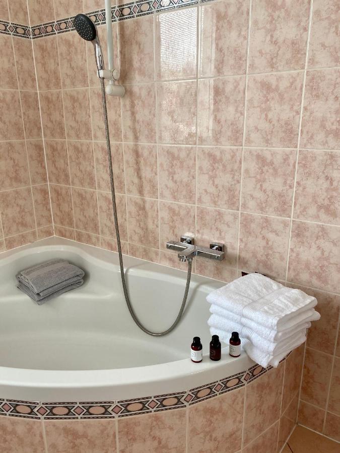 Villa Prazdninovy Dum Holubka à Nove Mesto na Morave Extérieur photo